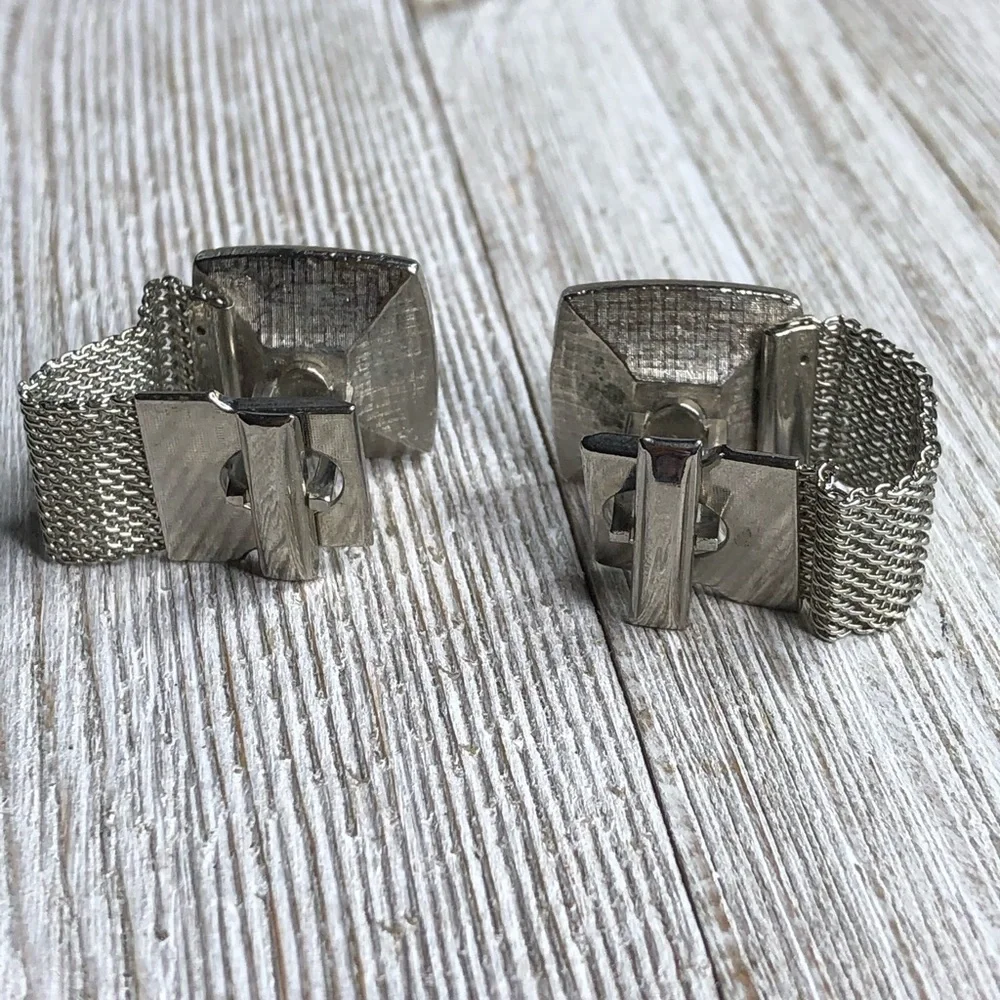 Vintage Wrap Around Faceted Cabochon Cuff Links